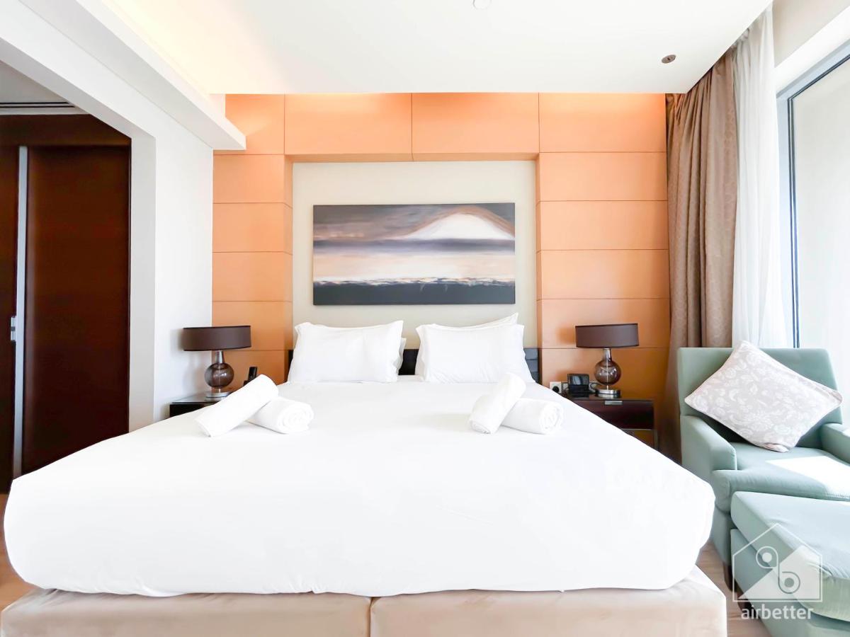 Address Dubai mall Balcony Burj view - Housity