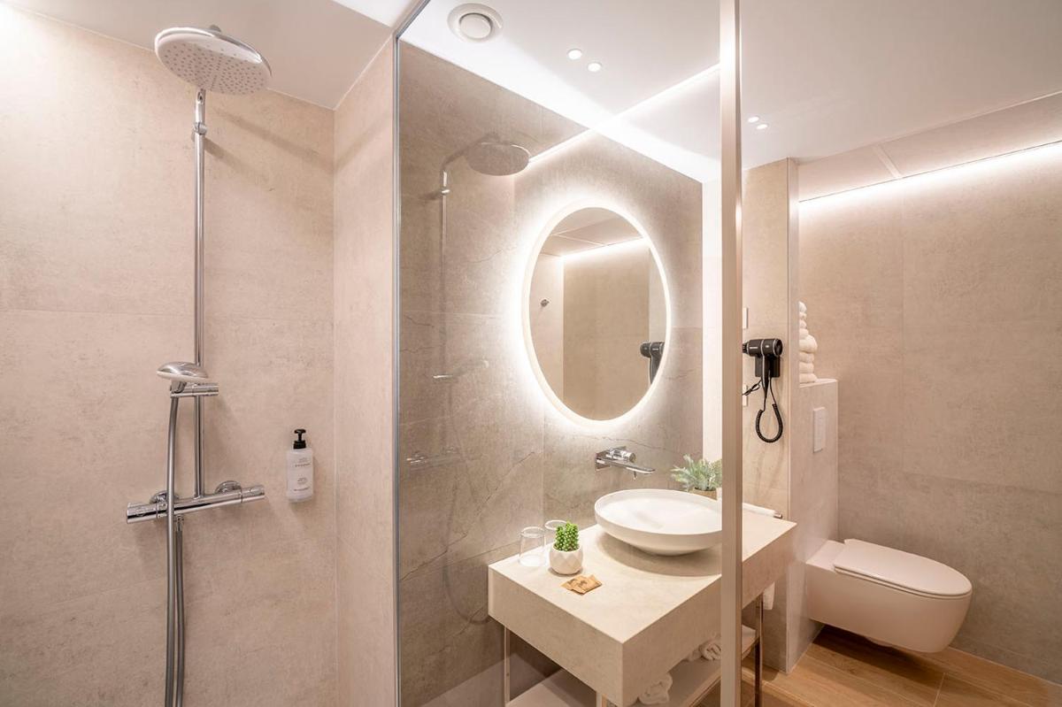Un baño de Aparthotel Costa Encantada
