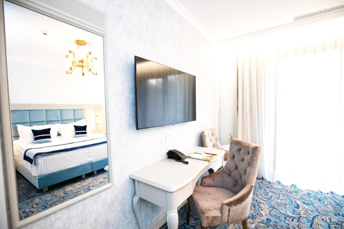 Hotel Foisorul cu Flori - Housity