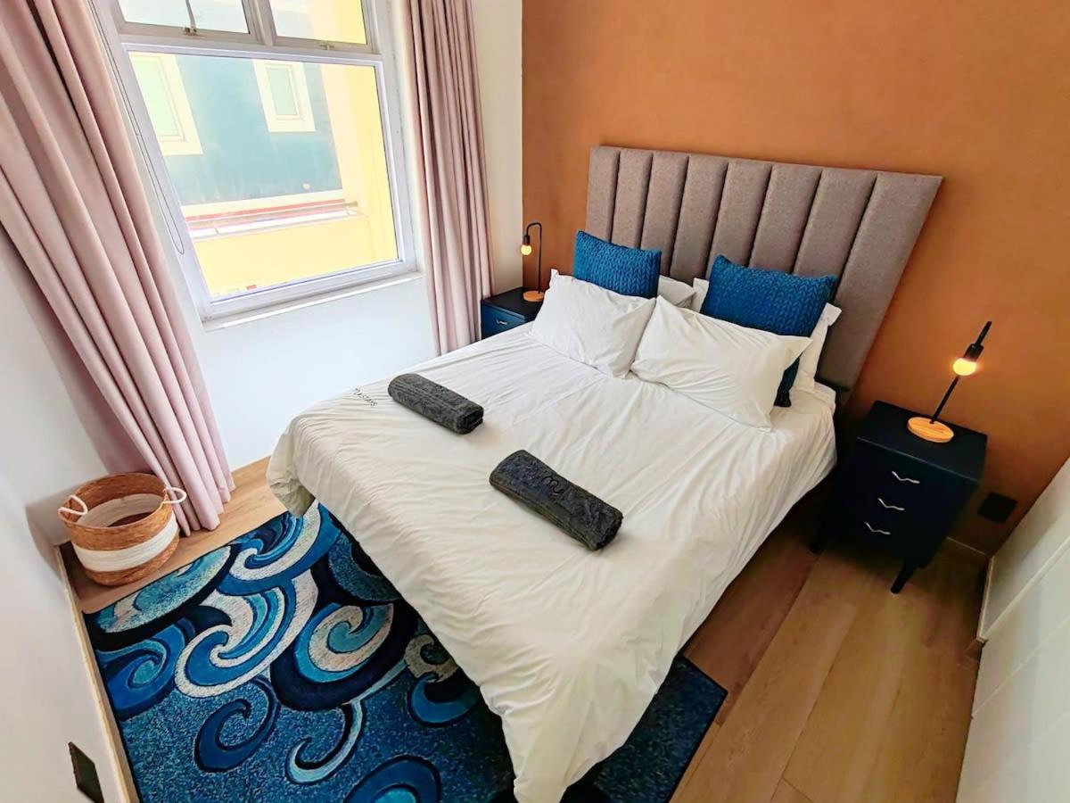 Beach Hut Empire Apartment - Housity