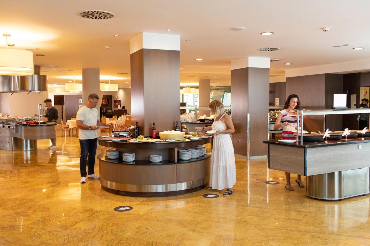 Clientes alojados en Protur Roquetas Hotel & Spa