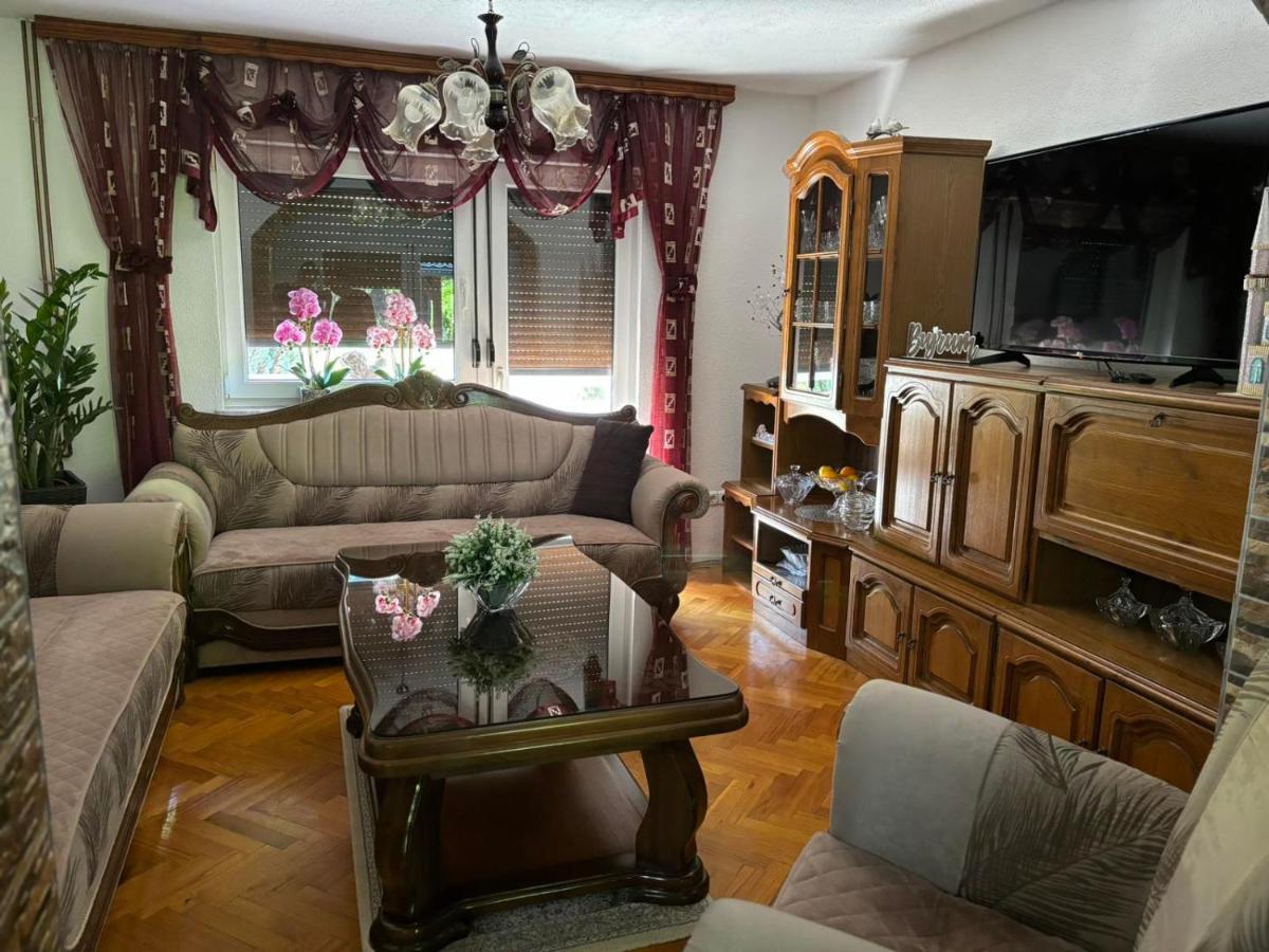 EMRAH RIVER UNA - Housity