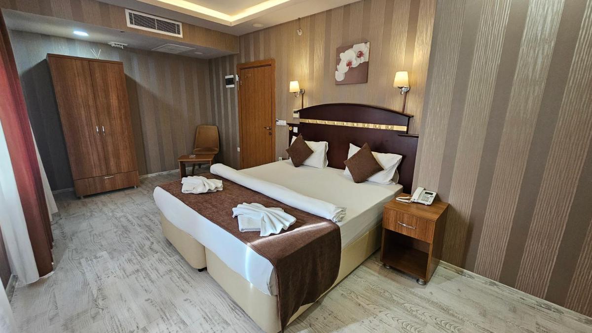 POINTBREAK OTEL - Housity