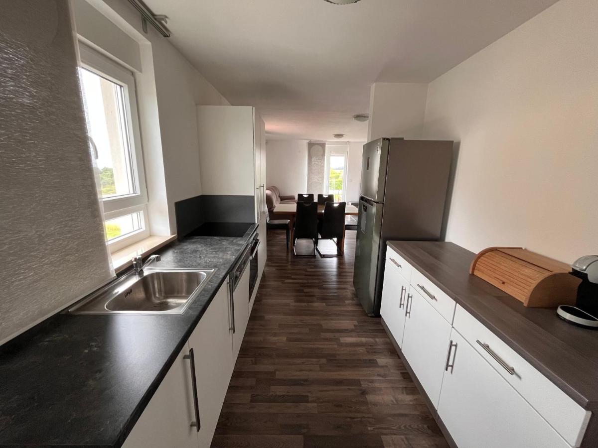 Sea view apartment - Housity