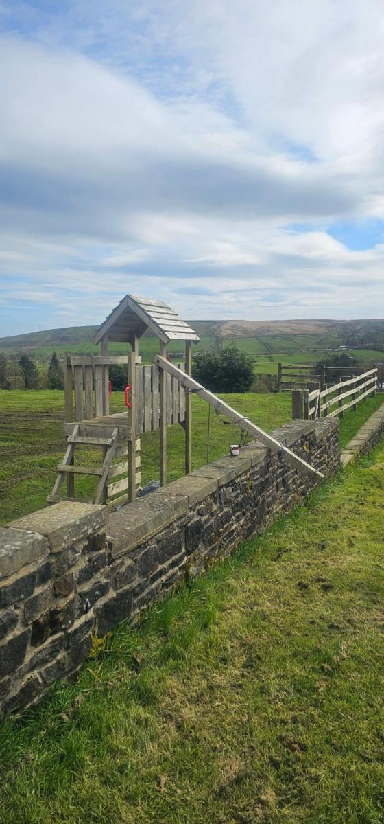 Delightful space-view farmhouse Astronauts Lodge - Housity