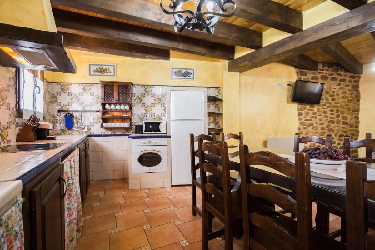 La Casona de Aldealobos - Housity