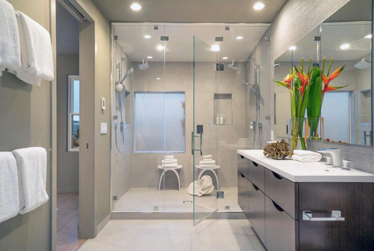 Elevated Charm Penthouse Paradise in Pacific Heights - Housity