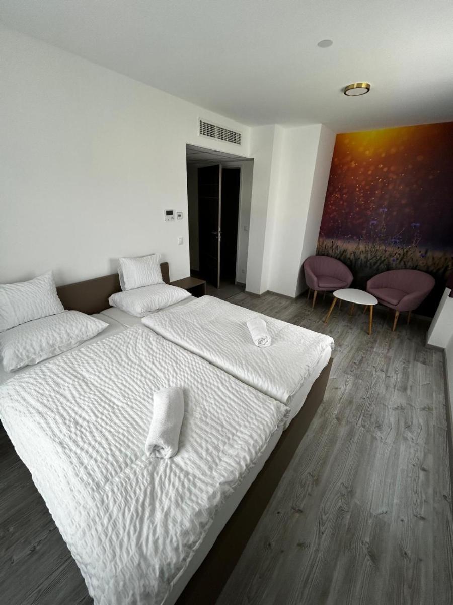 Pótkerék Motel - Housity