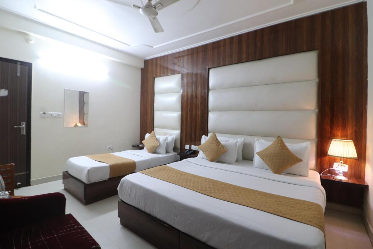 Hotel De Luck Residency Near Delhi Airport - Housity