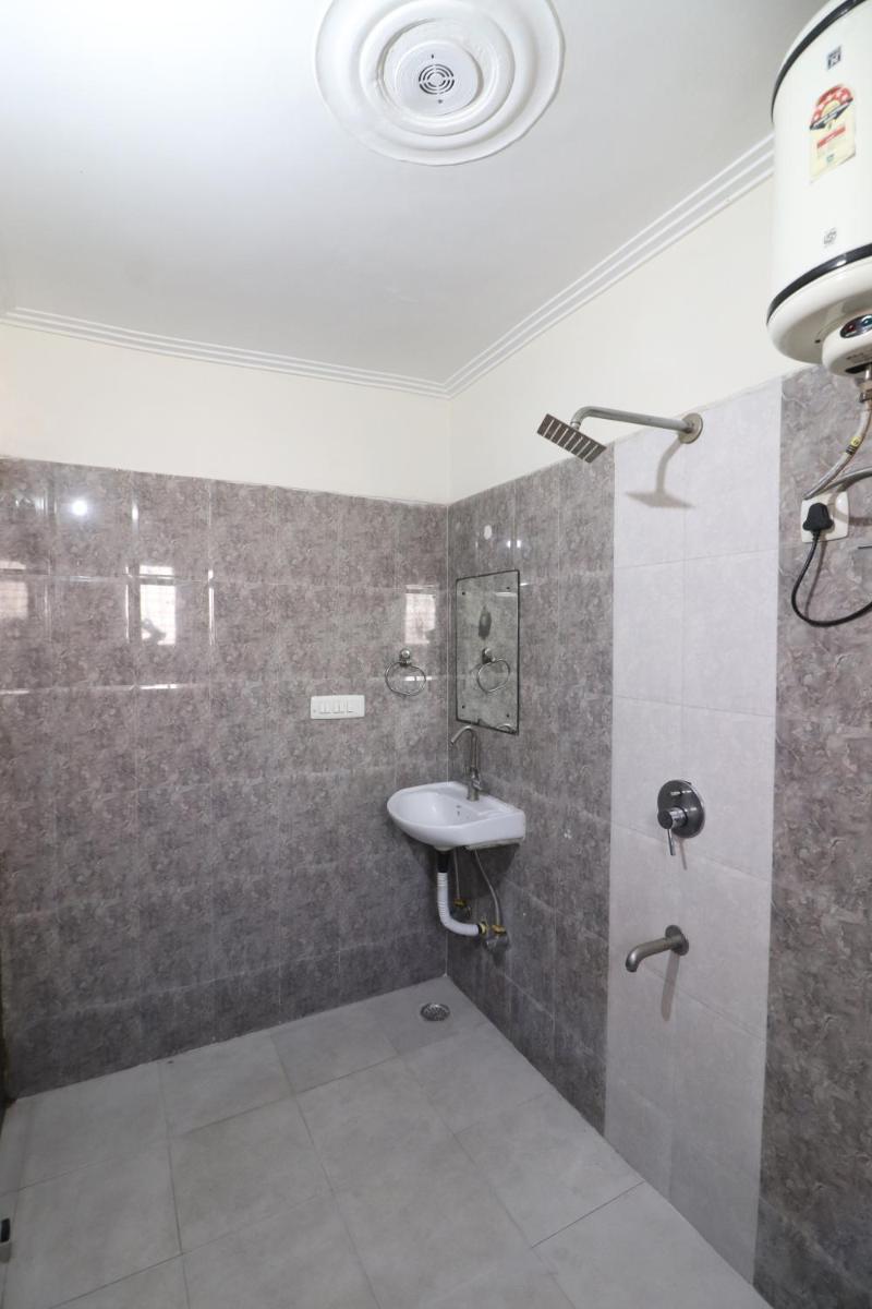 Hotel De Luck Residency Near Delhi Airport - Housity