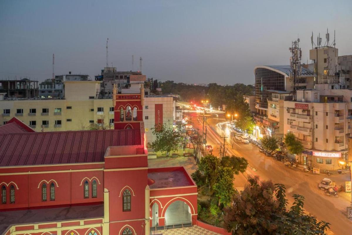 Hotel Casa, Vadodara - Housity
