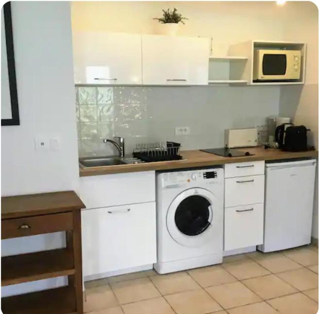 Appartement lumineux avec balcon au coeur de Paris - Housity
