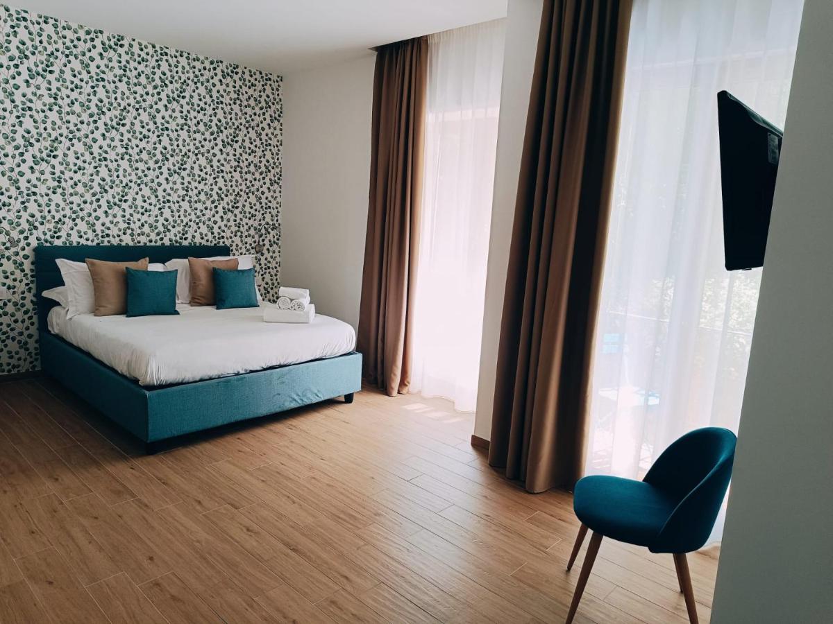 The Night Guest House - Housity