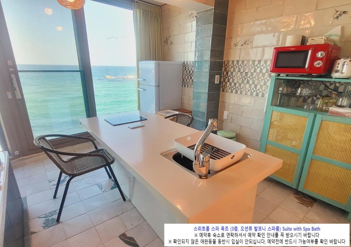 Seaside Pension - Housity