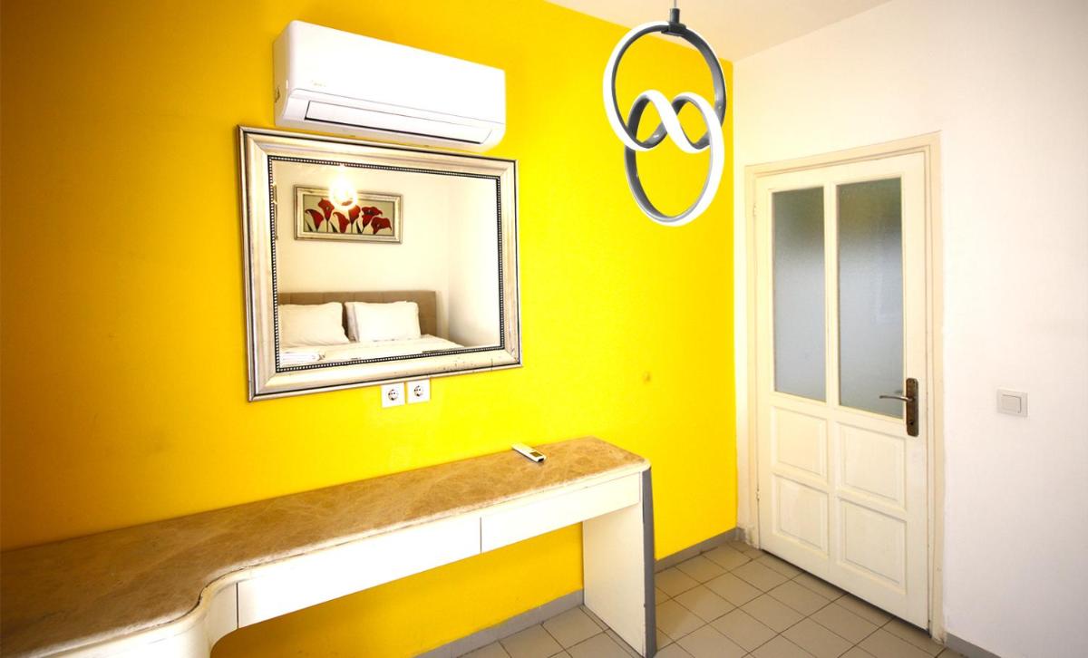 Gold Twins Boutique Hotel - Housity