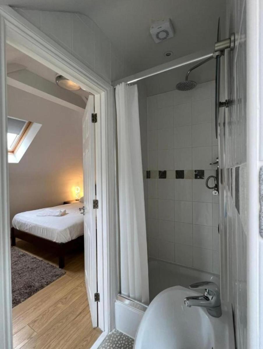 Guest House - Housity