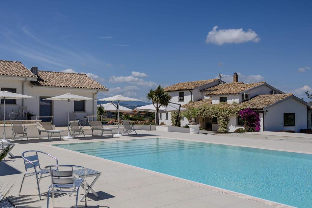 Villaggio Cristina - Housity