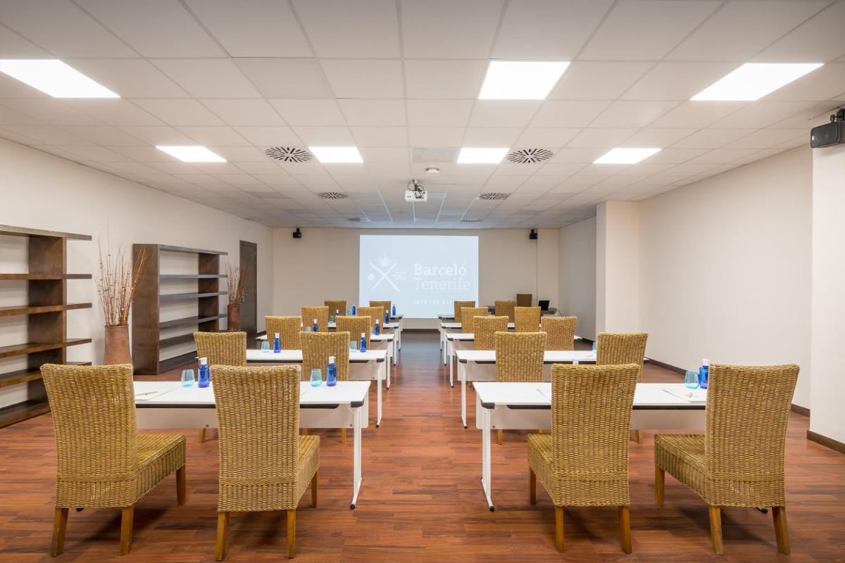 Zona business o sala de conferencias en Barceló Tenerife