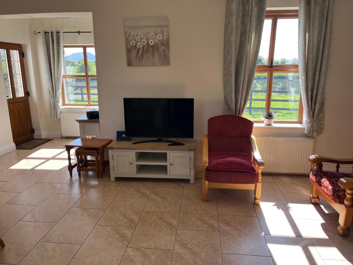 Cloonkee Cottage - Housity
