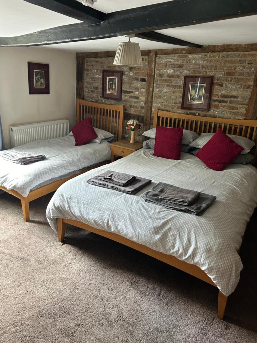 The Crown Inn - Housity