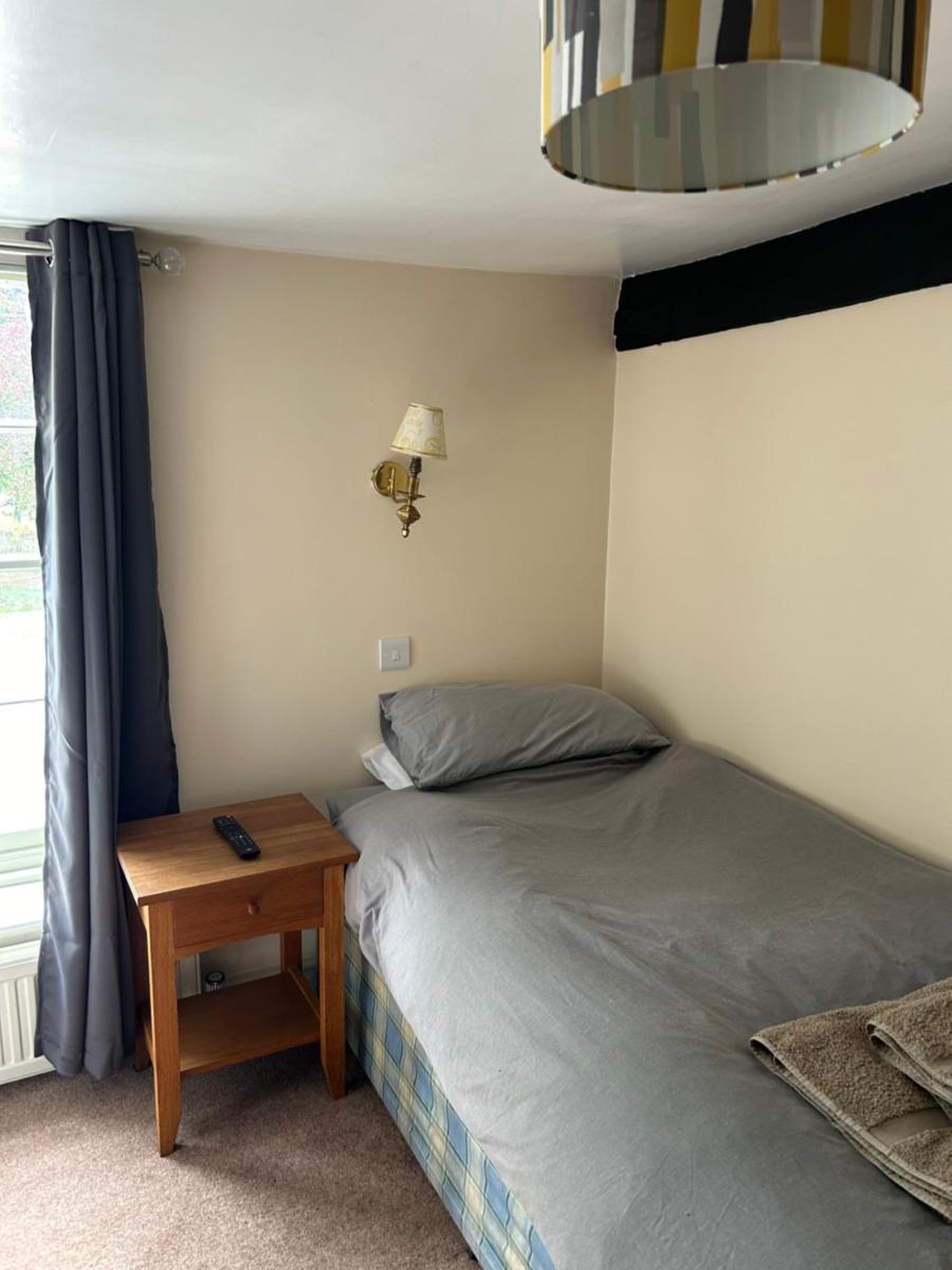 The Crown Inn - Housity