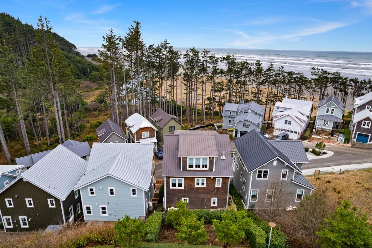 Hidden Coast Hideaway by Seabrook Hospitality - Housity