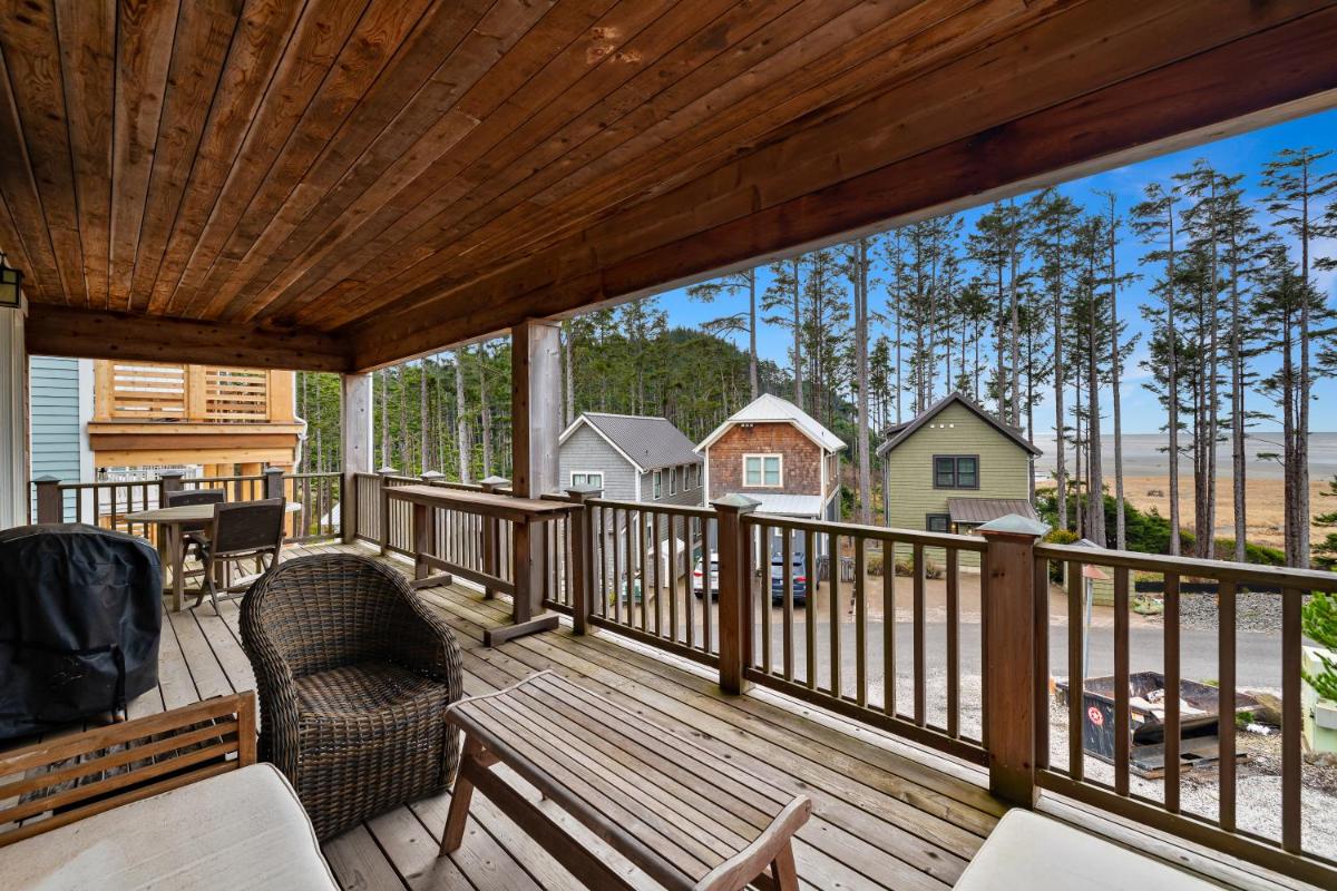 Hidden Coast Hideaway by Seabrook Hospitality - Housity
