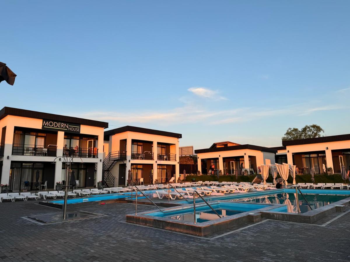 Modern House - Housity