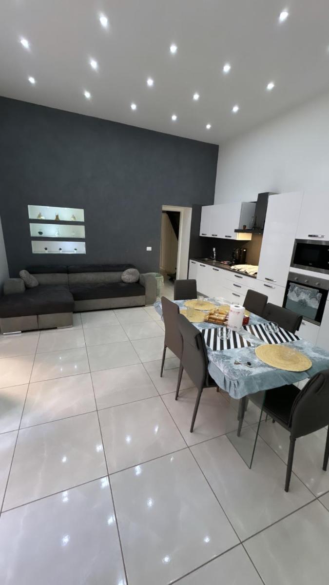 Casa dolce casa - Housity
