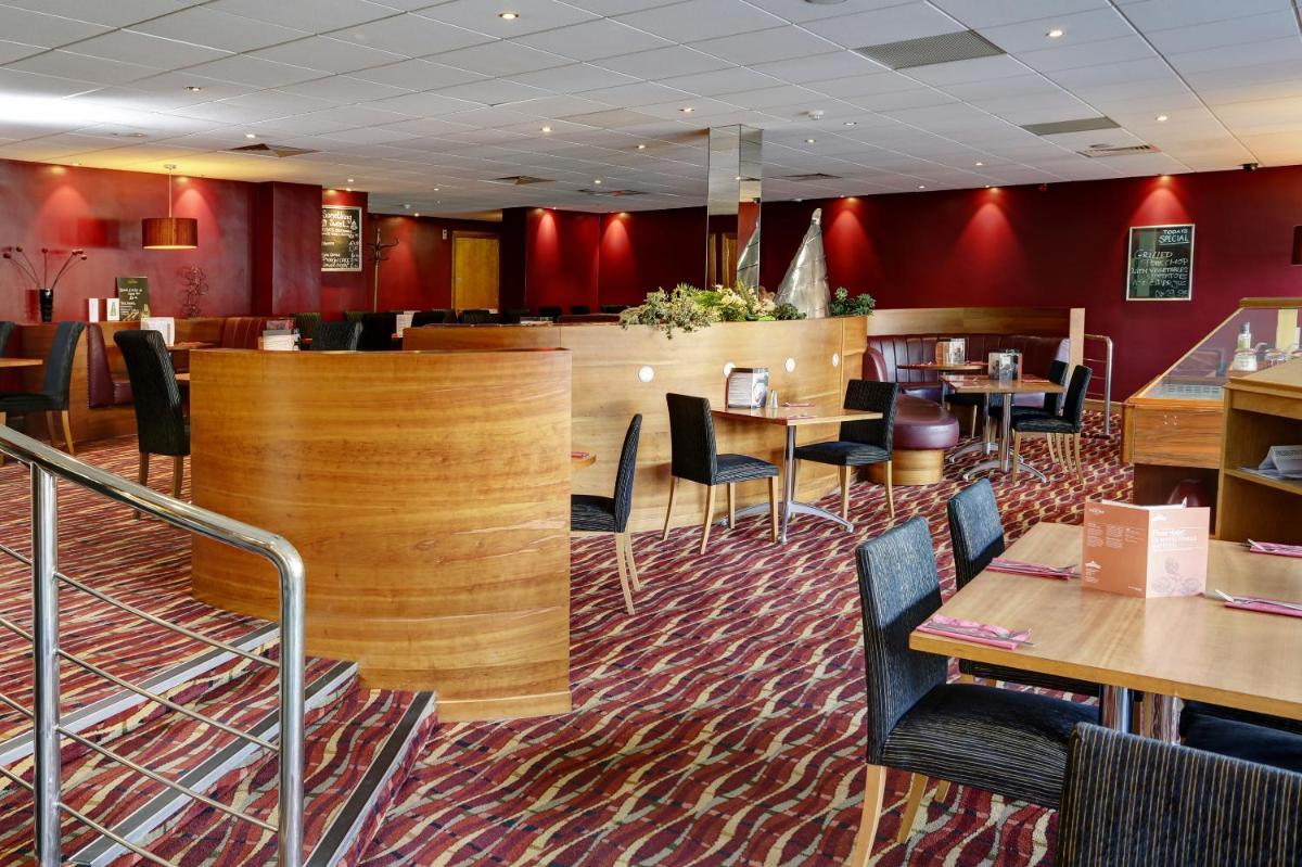 Best Western Kings Manor - Housity