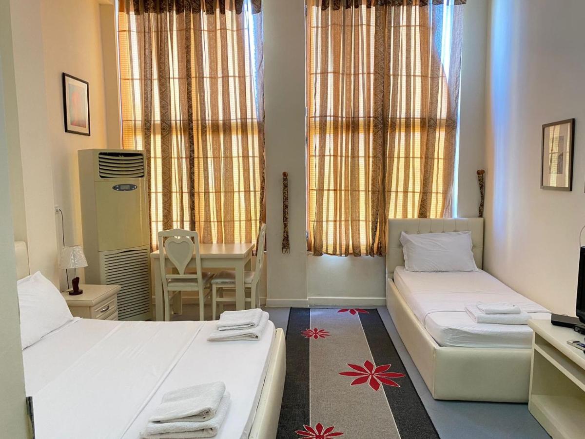 Hotel Pasarela - Housity