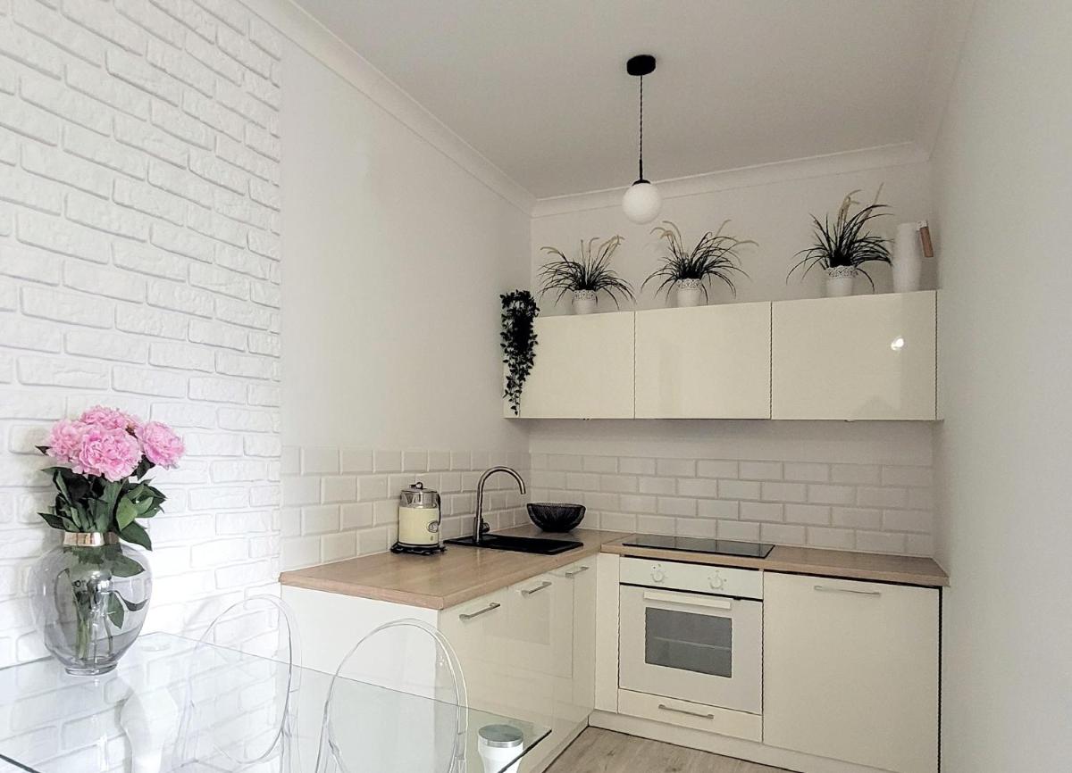 Suitetrails - Warsaw Concierge Opera Apartment