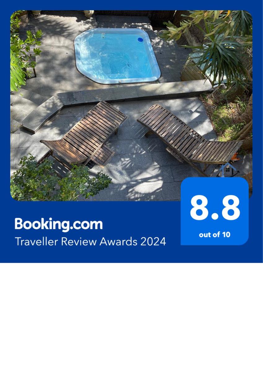 Harbord House - Ocean views, plunge pool, 2 bed, free-wi-fi, superb location - Housity