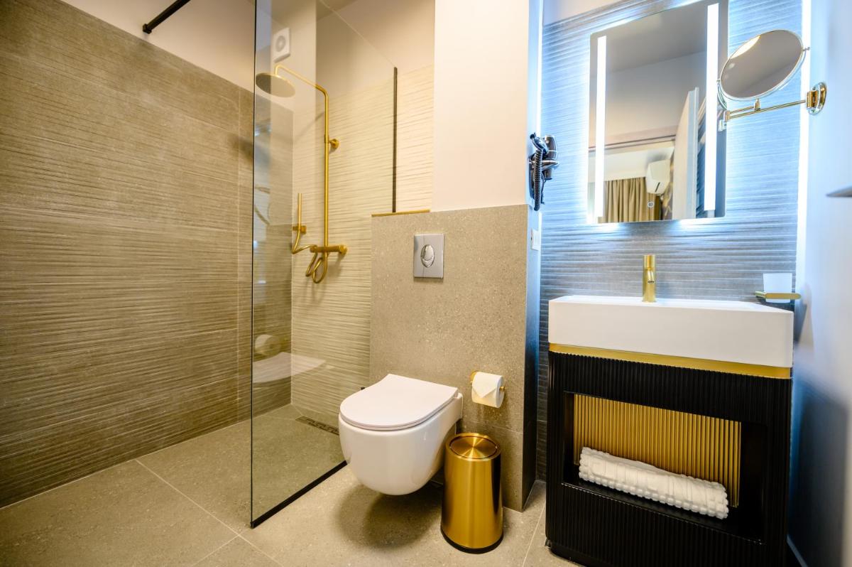 Elitte Inn & Suites - Housity