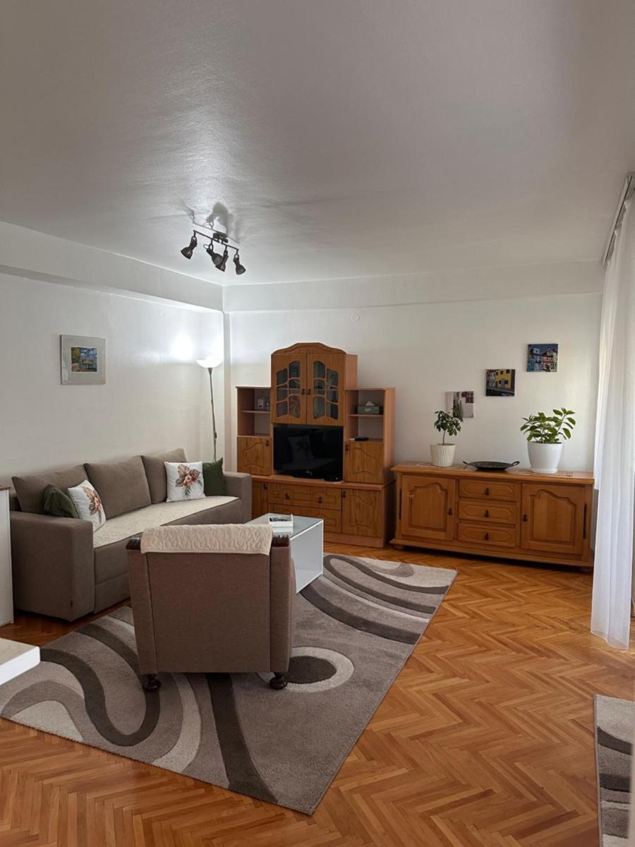 Viktor apartment - Housity