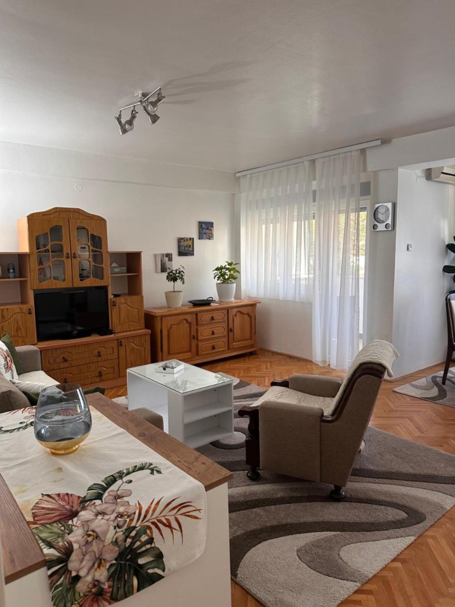 Viktor apartment - Housity