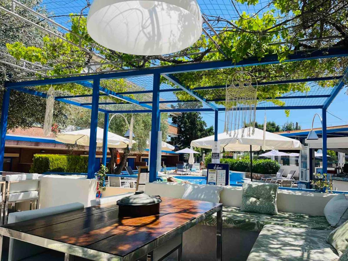 Philoxenia Village Hotel-Studios - Housity