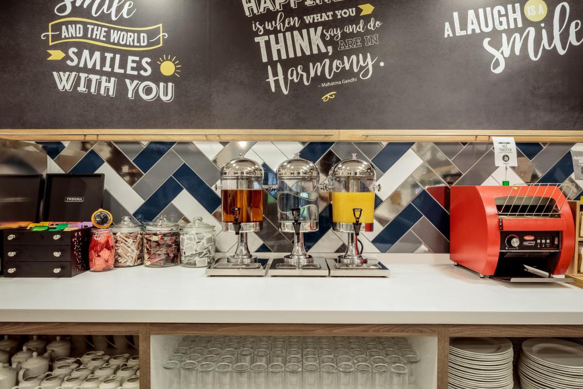 Hampton by Hilton Luton Airport - Housity