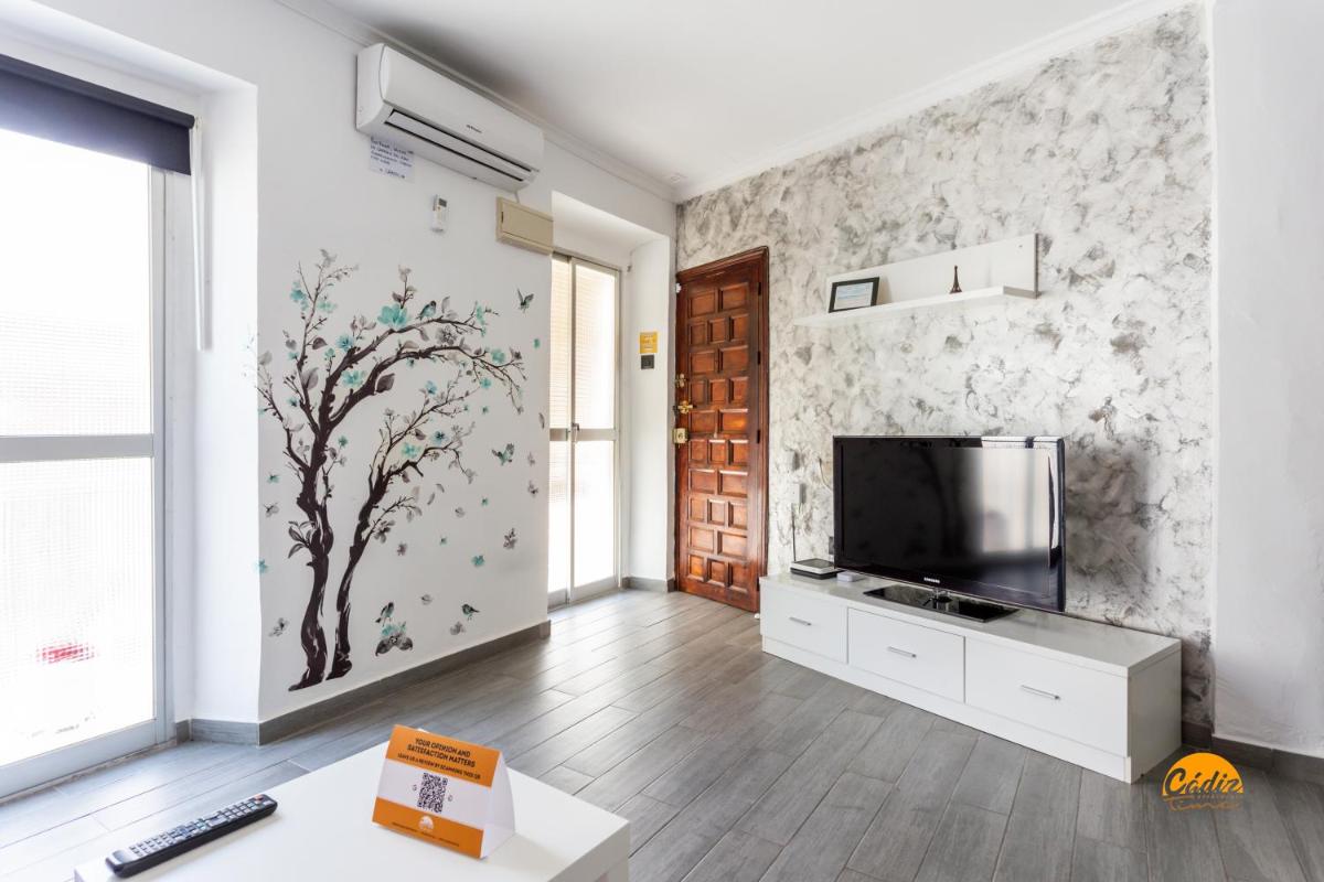 Modern Haven Loft by Cadiz Time - Housity