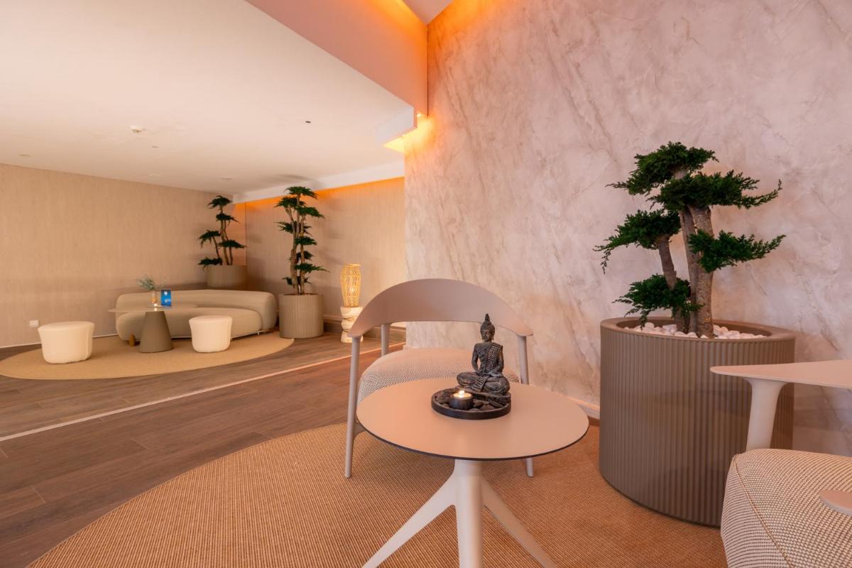 Zona de estar de Hotel BCL Levante Club & Spa 4 Sup - Only Adults Recomended