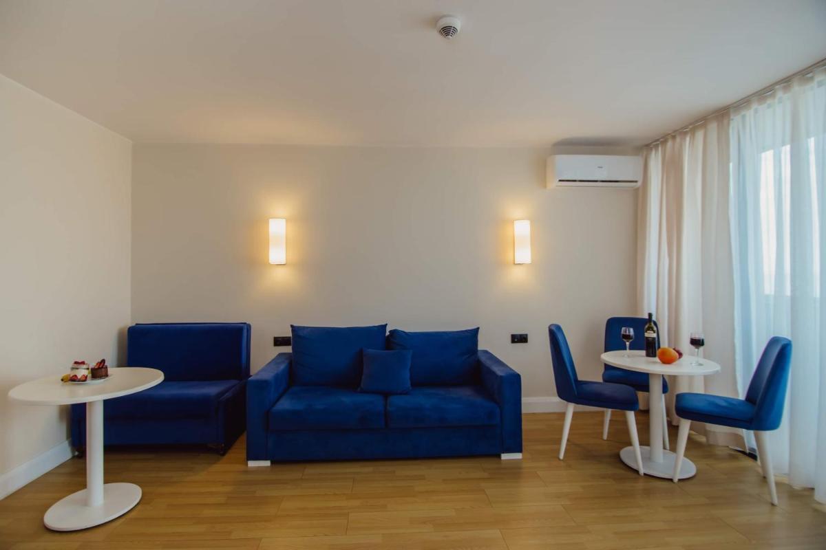 ORBi City Aparthotel & center sea view - Housity