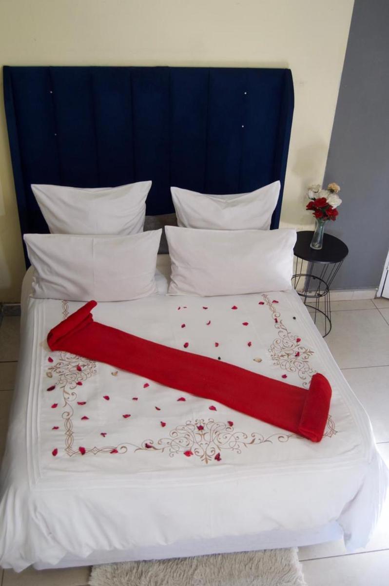 Warmbaths Thai Spa and Guest House - Housity