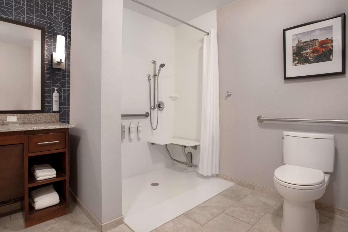 Homewood Suites by Hilton Lackland AFB/SeaWorld, TX - Hizvo