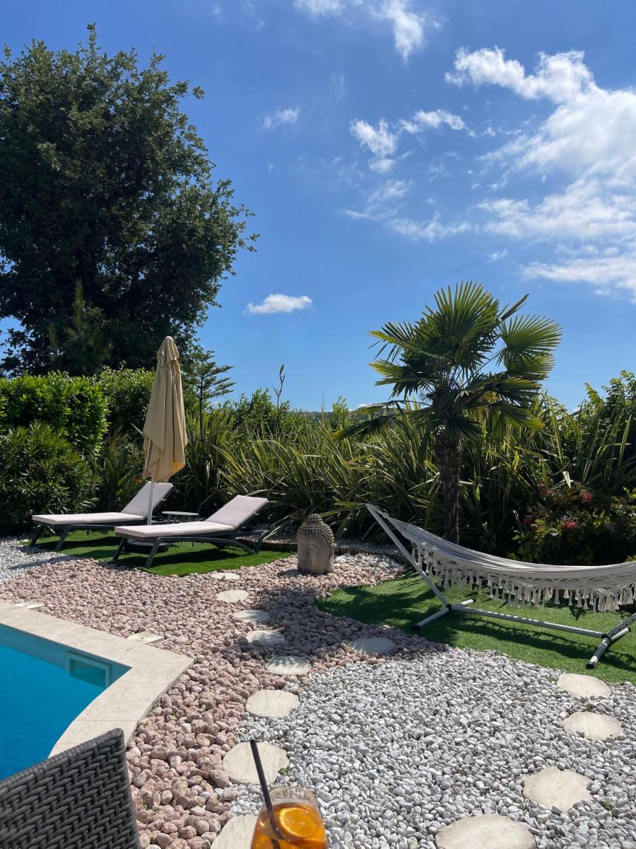 Piscine de l'établissement La Bastide Gourmande ou située à proximité