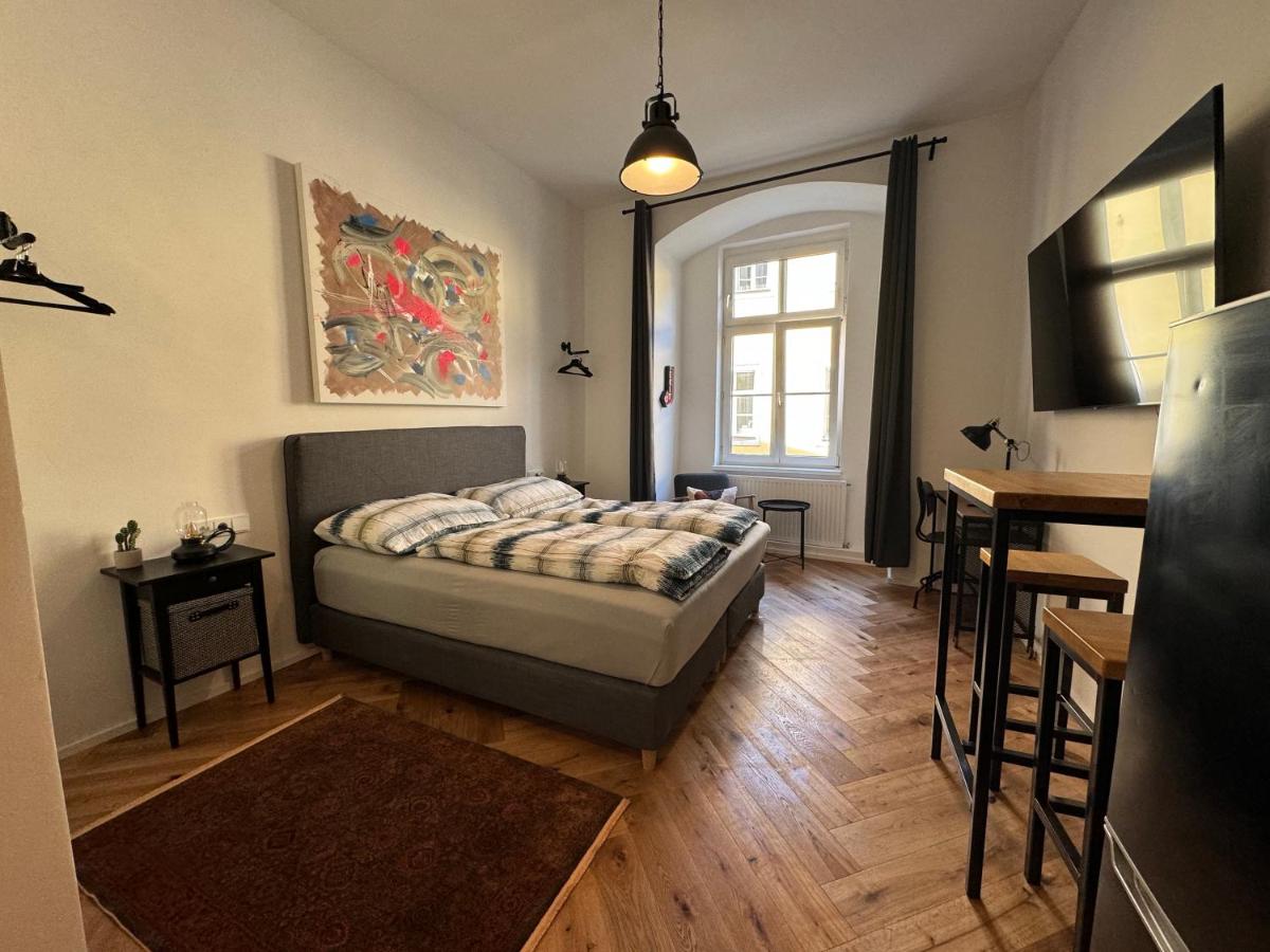 Industrial Apartment Schlossberg - Hizvo