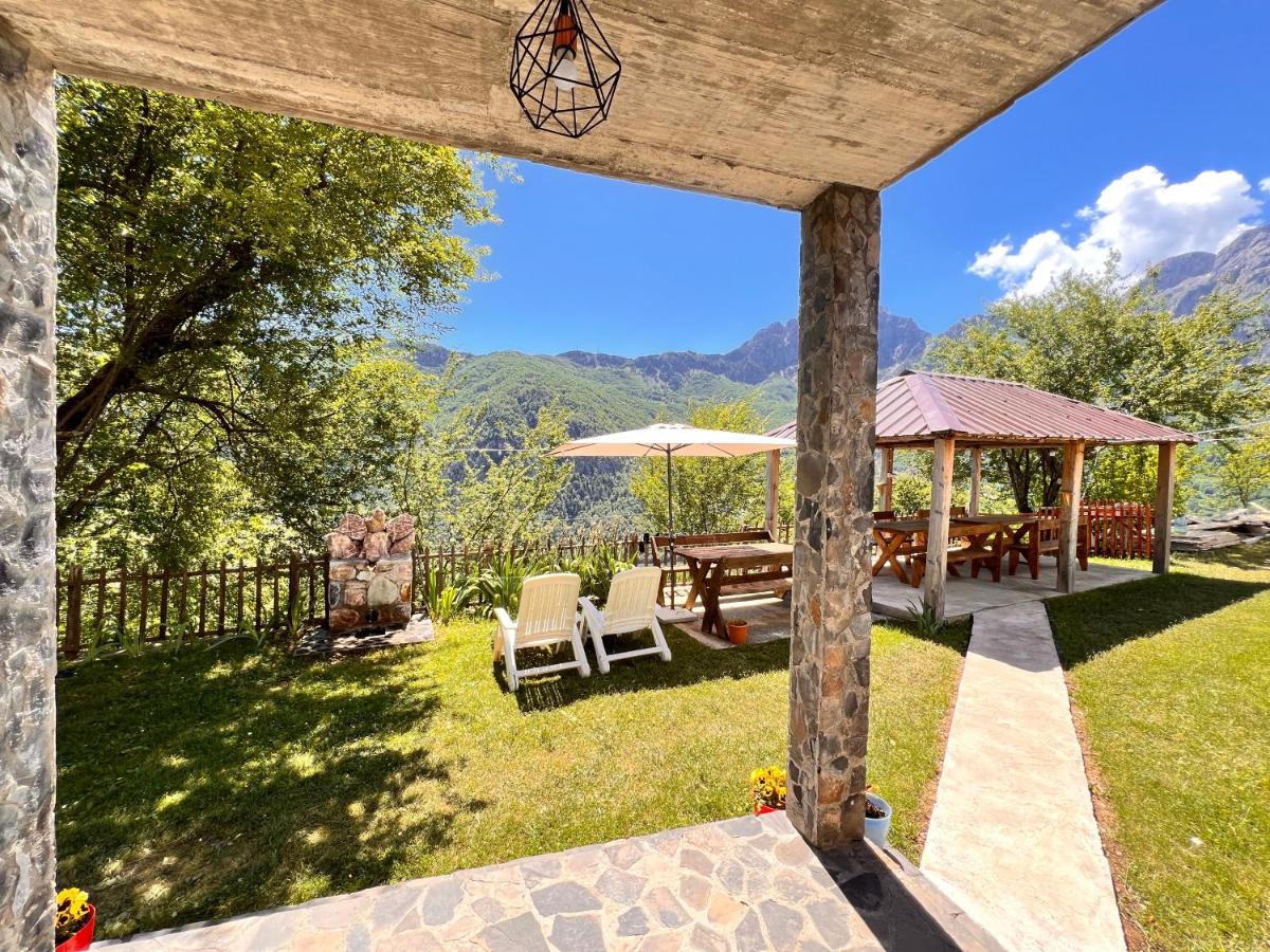 Guest House Gjelaj - Housity