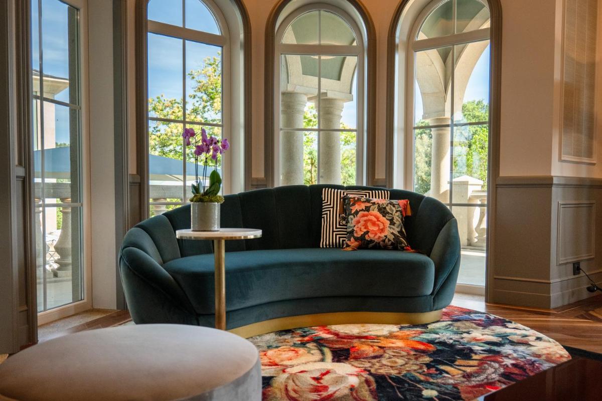 Uma área de estar em Amoure Hotel - The Leading Hotels of the World