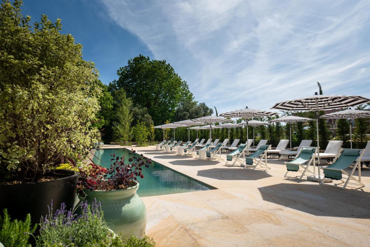 A piscina em ou perto de Amoure Hotel - The Leading Hotels of the World