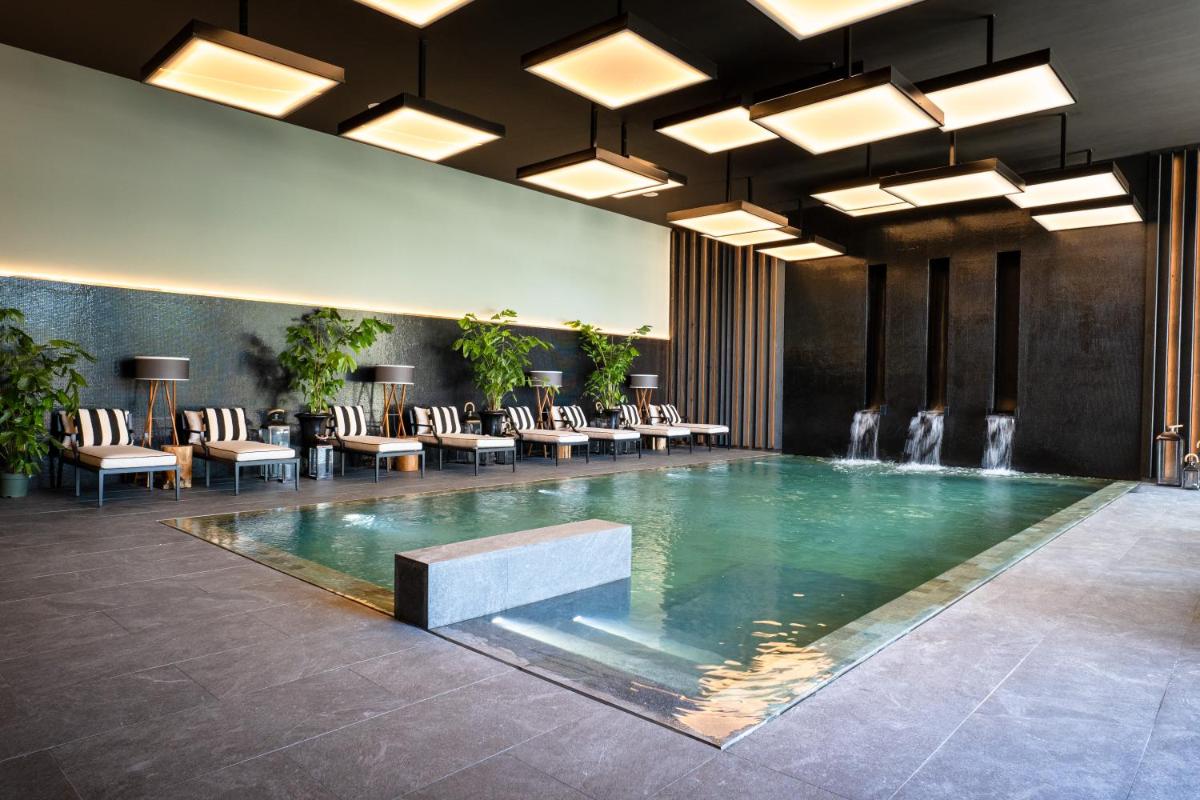A piscina em ou perto de Amoure Hotel - The Leading Hotels of the World