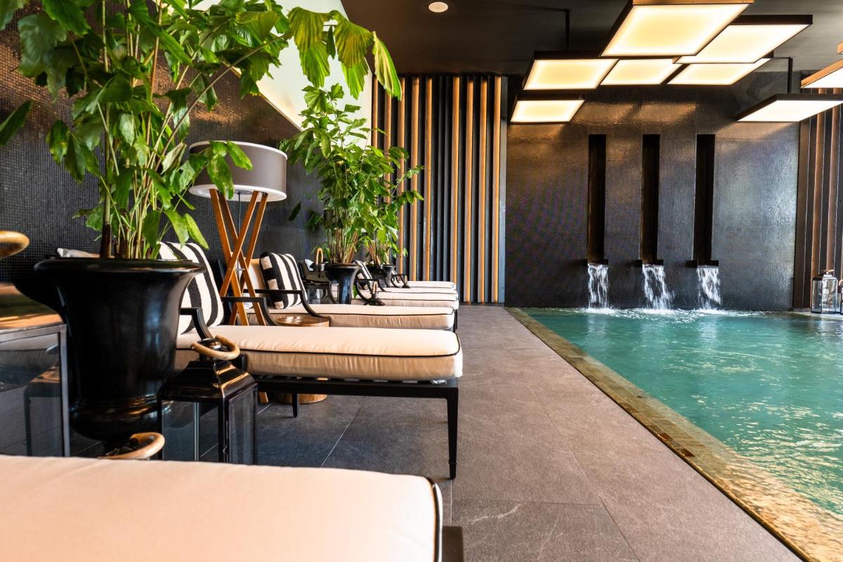 A piscina em ou perto de Amoure Hotel - The Leading Hotels of the World